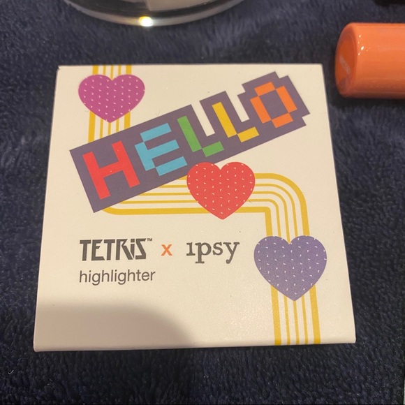 New makeup bundle - Picture 4 of 10